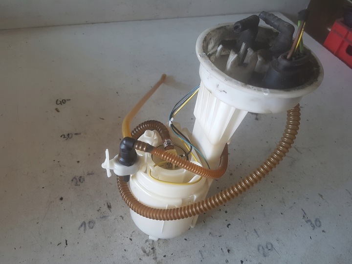 фото №1, Audi a4 b7 04-07 2.0 b alt помпа пального