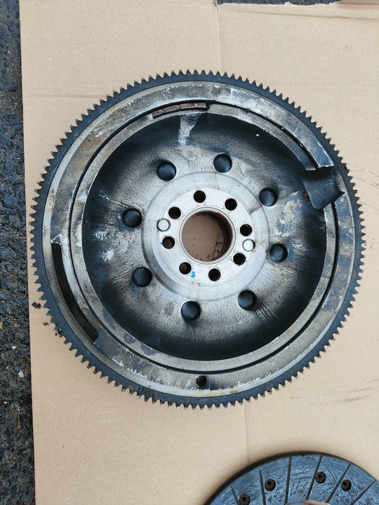 фото №9, Колесо двомасовий двомасовий маховик - диск- притиск volvo v70 ii 2.5 tdi d5252t