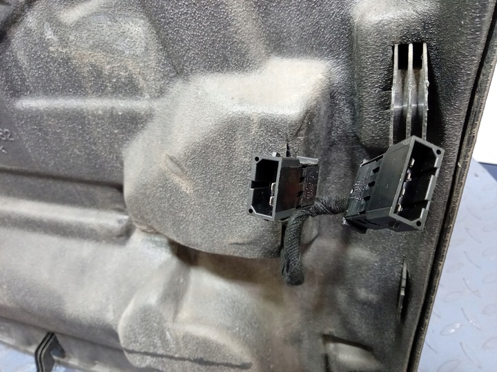 фото №7, A6 c5 avant обивка дверь зад правая ролета