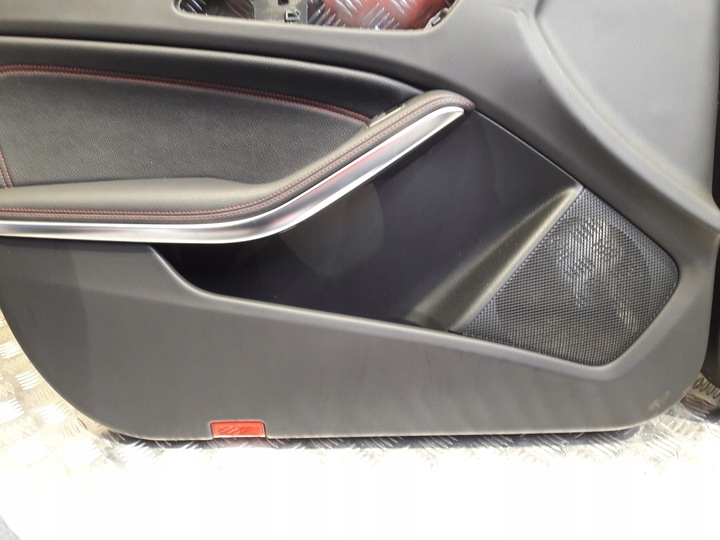 фото №12, Mercedes a w176 amg боковина обивка дверь перед