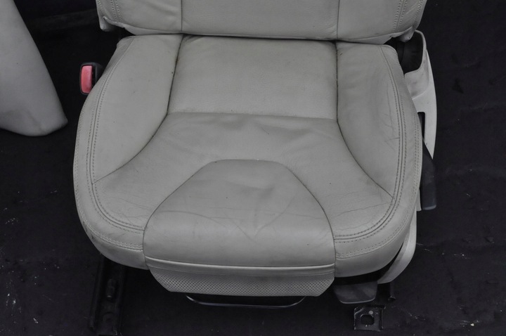 фото №10, Volvo xc60 i прокладка интерьера сиденья диван светлая кожа