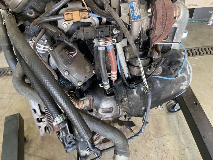 фото №8, Mercedes a класс w176 двигатель 607951 1.5 cdi 607.951