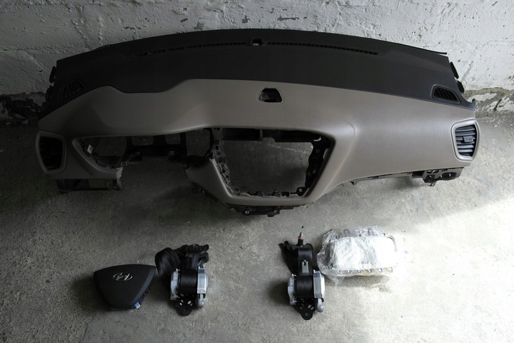 фото №1, Hyundai i20 i 20 подушка безопасности ремни pas панель консоль капот pulpit полка