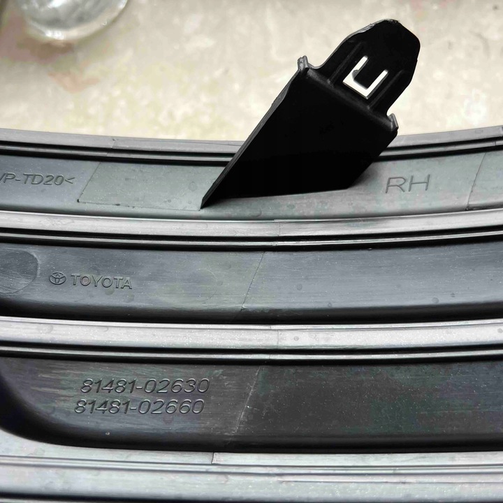 фото №11, Toyota corolla xi рестайлинг 2016-2019 решётка правая перед 81481-02630