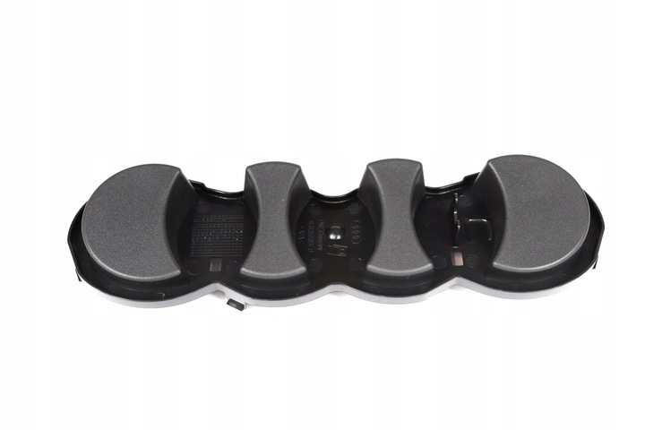 фото №1, Крепление держатель эмблемы перед решётка радиатора audi a7 c7