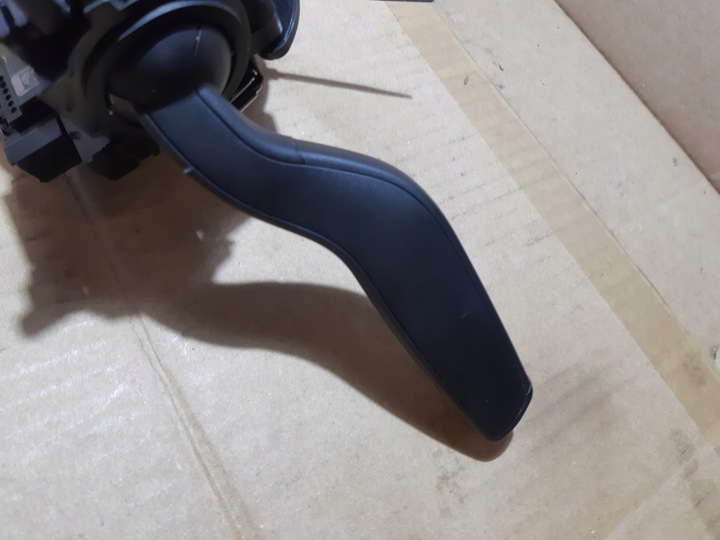 фото №10, Audi a1 8x переключатель комбинированный подрулевые рычаги лента 8x0953501b 5k0953569h