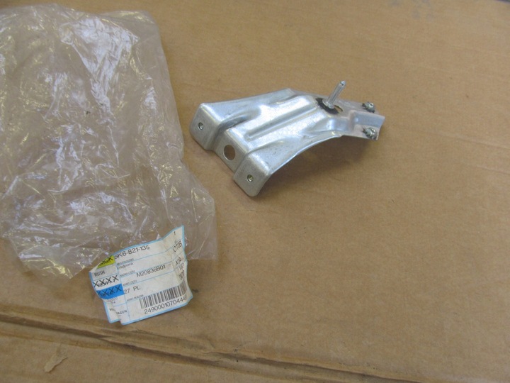 фото №9, Vw golf 09-12 крепление крыльев левый перед c308