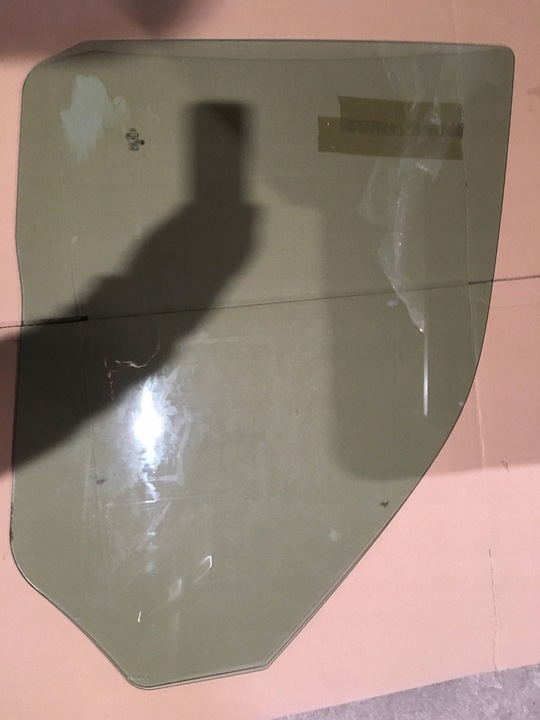 фото №1, Vw transporter t6 скло права перед