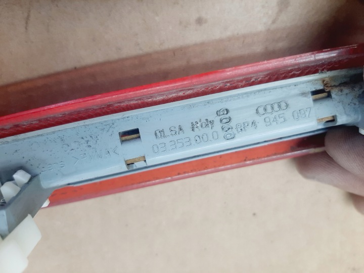 фото №9, Лампа третье свет сплав крышки audi a3 8p 5 дверь 8p4945097