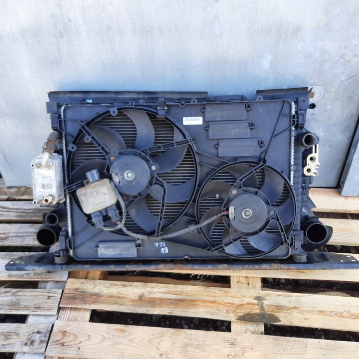 фото №8, Range rover evoque 2.2 автомат pas переднє радіатор комплект