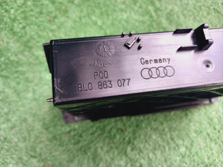 фото №11, Audi a3 8l fl 00-03 кишеня бардачок консолі середньої 8l0863077