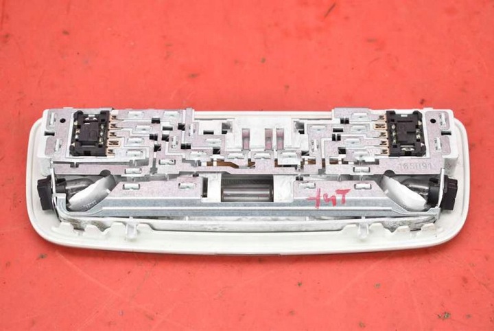 фото №2, Лампа освещение интерьера зад a2048204901 mercedes c-klasa w204 07-12