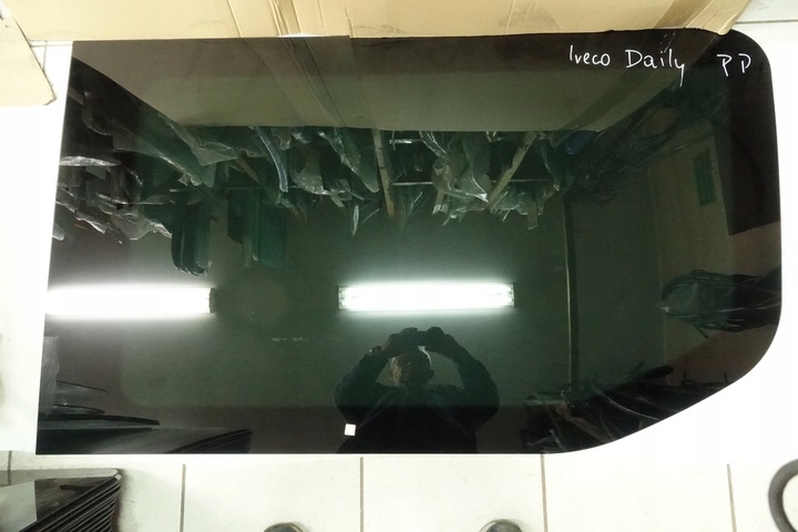 фото №1, Стекло правая боковая bok iveco daily 1310x770 2014-