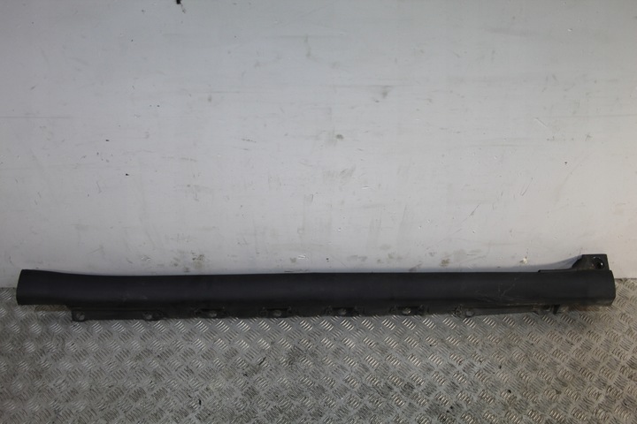 фото №1, Накладка порогова поріг праві toyota urban cruiser