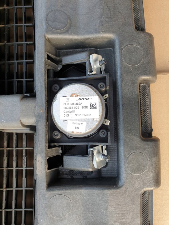 фото №14, Панель раздаточная консоль капот решётки воздуховод канал audi a4 b7 оригинальный номер европа