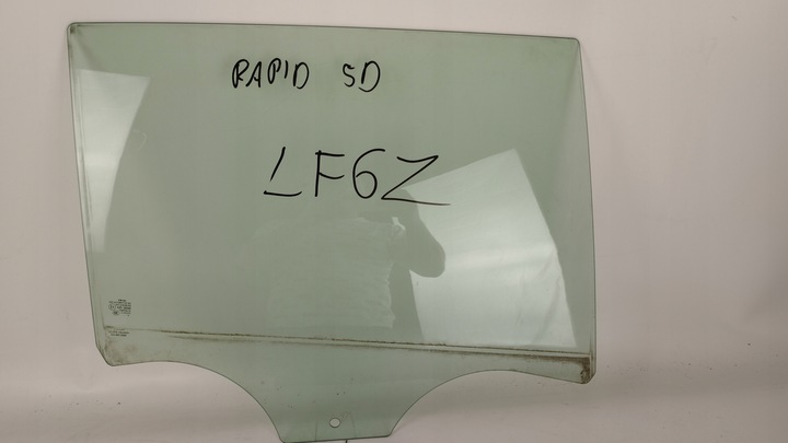 фото №1, Скло бокова двері праві зад skoda rapid spacback 5jj845206a 2014r