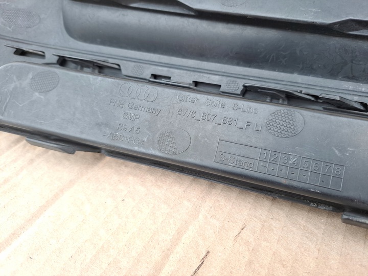 фото №7, Audi a5 b9 s line 8w6 ліва решітка бампера перед гарна