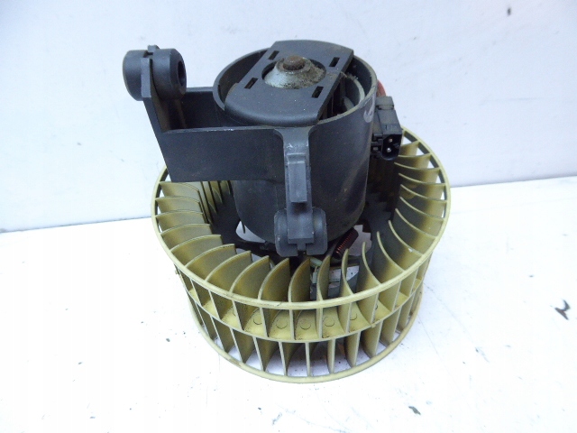 фото №6, A клас w168 97-01 повітродувка вентилятор повітропровід інтер'єру 1.4 8v 166940