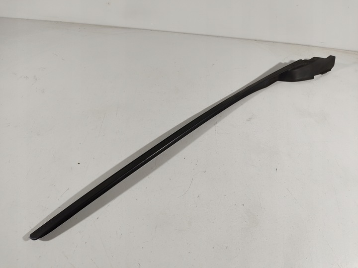 фото №12, Volvo v40 12- планка стёкла левая