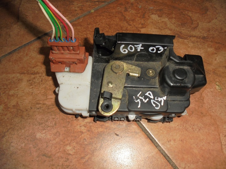 фото №3, Замок двері правий зад peugeot 607 03' sed