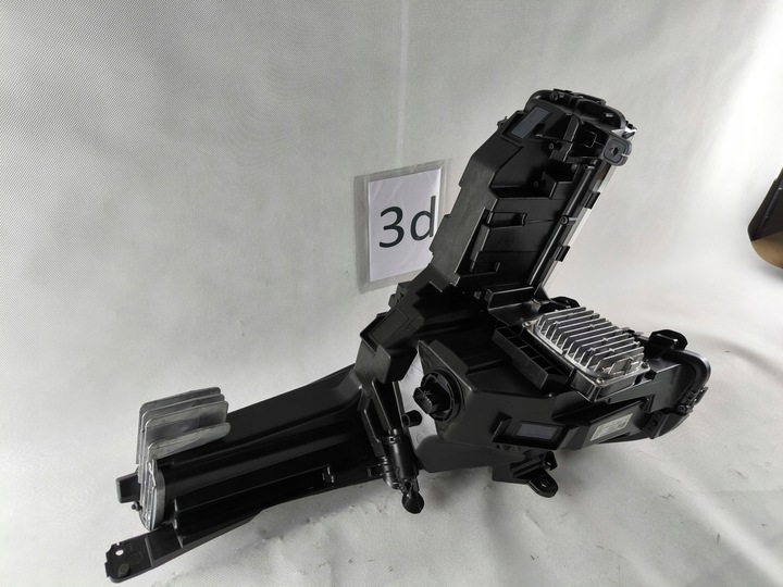 фото №9, Cadillac xt4 повний led правий фара лампа 84761687