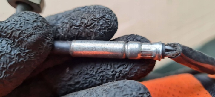 фото №8, A4 b9 8w датчик температуры 2.0 tdi 8w0906088f a5 8w