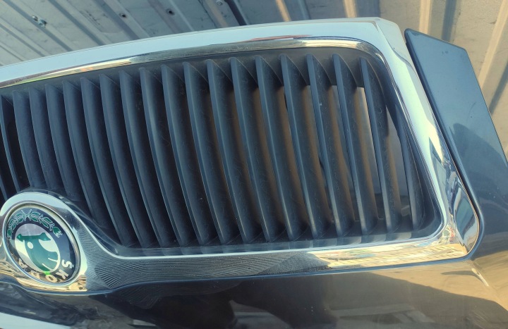 фото №9, Капот кришка двигуна перед skoda octavia ii 1z0 2004-2010 решітка радіатора демонтаж