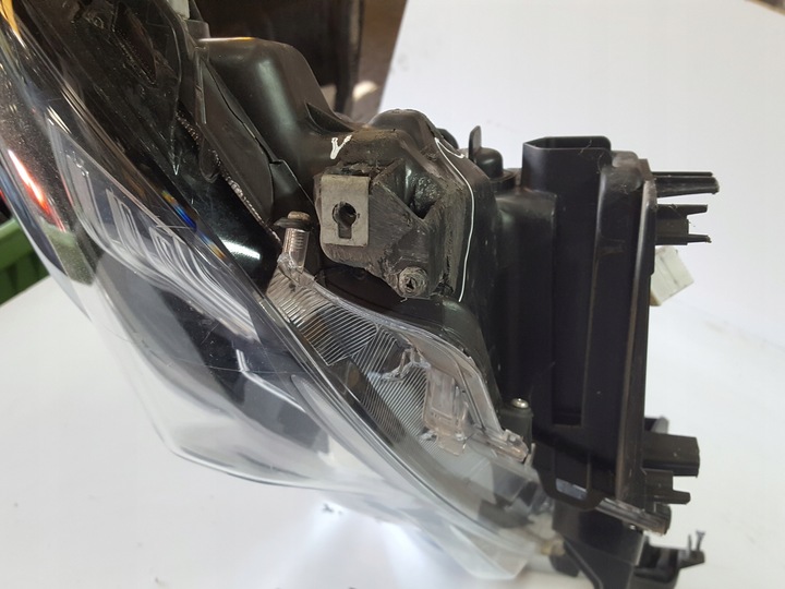 фото №10, Toyota land cruiser 150 рестайлінг 18-22r лампа ліва перед європа