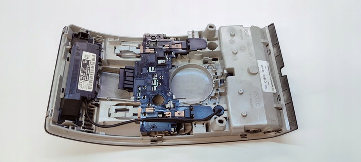 фото №6, Лампа потолок освещение кабины audi a6 c6 чёрная 4f0947135bq 6ps