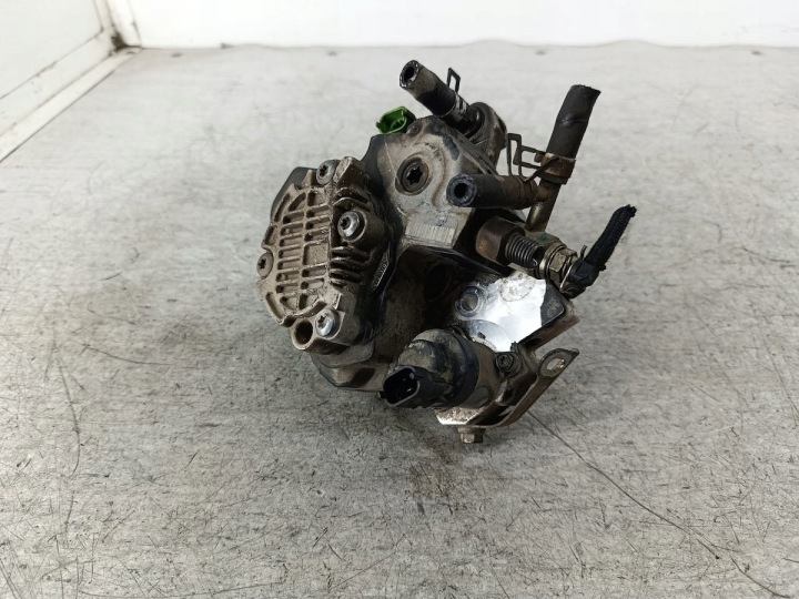 фото №9, Насос топливная рейка toyota corolla x e15 0445010105 22100-33040 bosch 1.4 d-4d