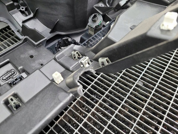 фото №12, Панель консоль mercedes sprinter w907 w910 повреждённая европа 2022