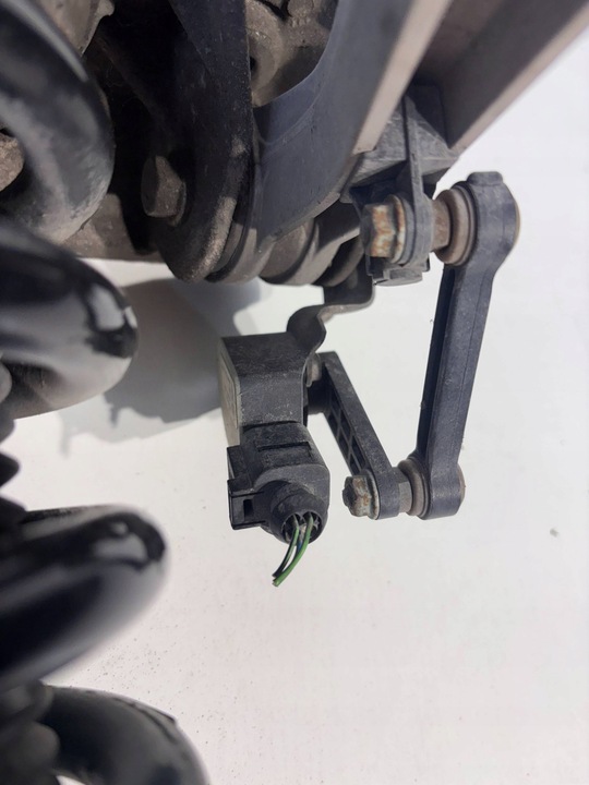 фото №8, Audi q7 4l 2009 з спереди 7l8 412 022 ap амортизаторы передние