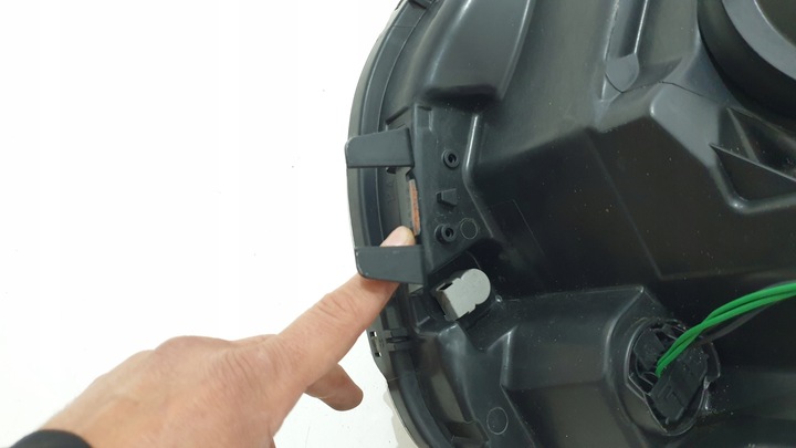 фото №15, Лампи лампа права ліва комплект citroen c1 ii 90026271 90026272