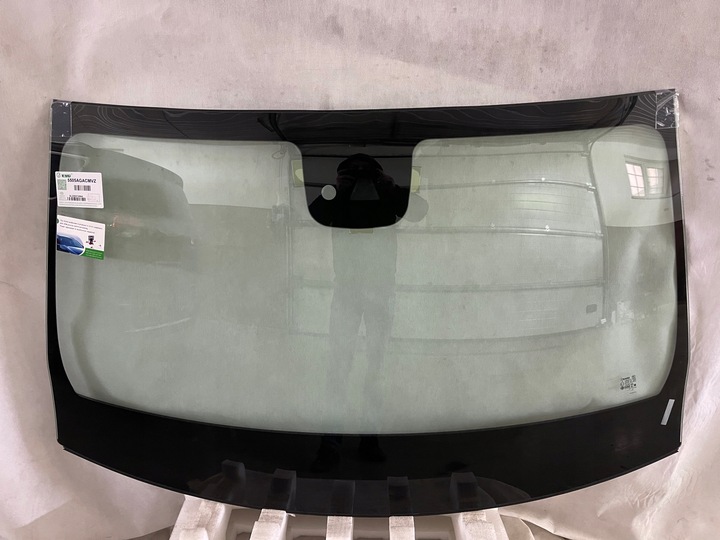 фото №1, Стекло передняя mercedes glb x247 датчик камера 2020