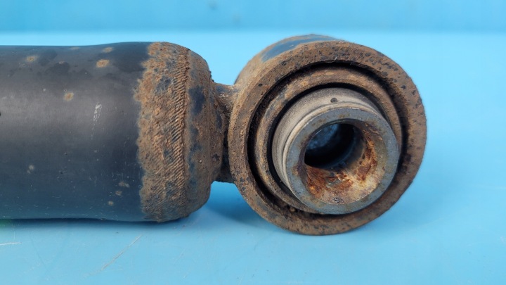 фото №7, Toyota rav4 v 19r амортизатор левый зад 48530-42190