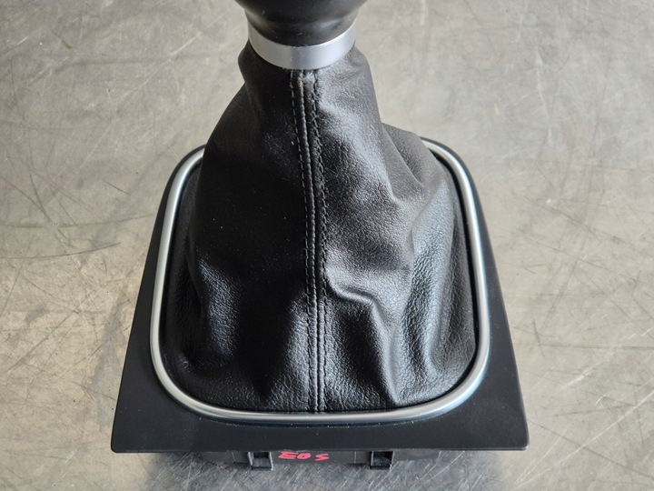 фото №10, Vw golf eos jetta оригинальная ручка изменения коробки передач з чехол 5k0711113e