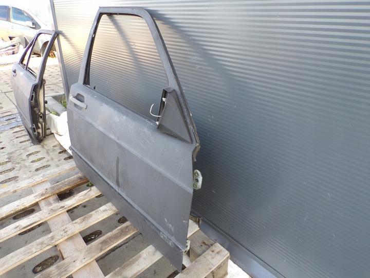 фото №3, Двері праві передні mercedes w201