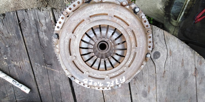 фото №9, Fiesta mk7 рестайлинг колесо маховики сцепление 1,0eb комплект