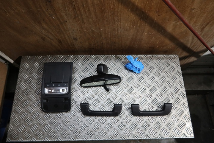 фото №13, Потолок audi a1 8x 8x38367505a повреждённый. plus аксессуары