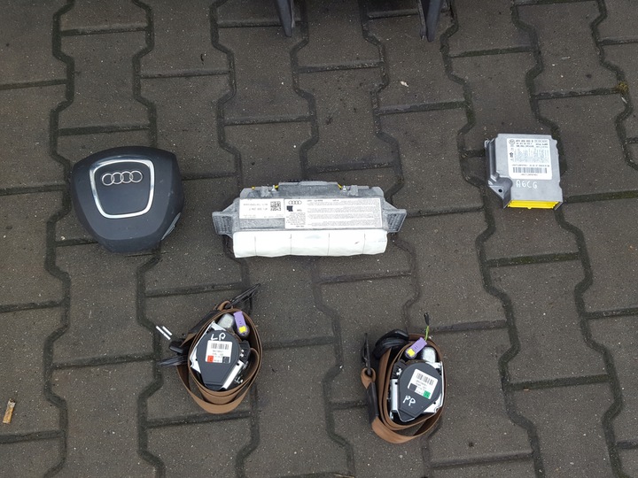 фото №4, Audi a6 c6 04-11r панель консоль подушки подушка безопасности kpl