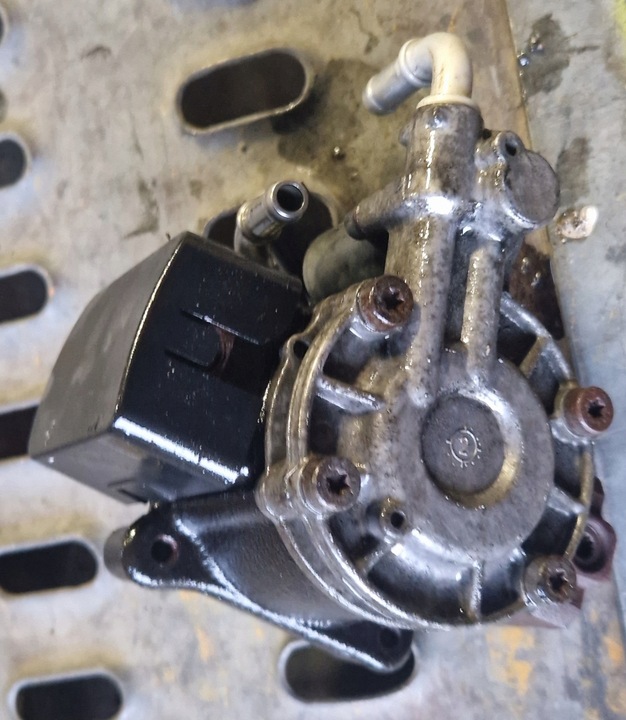 фото №10, Насос впрыскивающий 1.6 tdi cr cay 03l130755ah