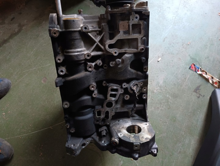 фото №6, Bmw f30 f31 f32 f34 f10 блок  двигуна поршні b47d20a 78175028