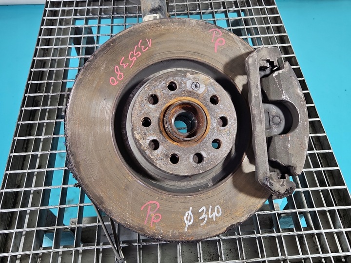 фото №1, Поворотна опора права ступиця 2.0 tdi vw passat b8 4x4