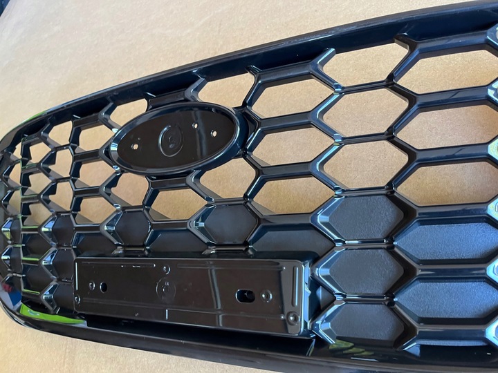 фото №11, Ford focus iv 4 рестайлинг 2022 st решётка радиатор бампера средняя nx7b-8200-t