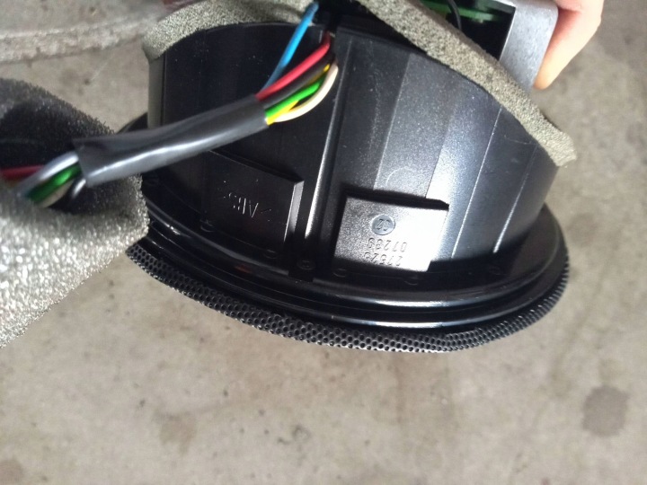 фото №5, Audi a8 s8 d2 4d 2000 динамик дверь задних 4d0035401