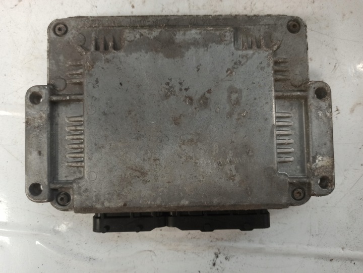 фото №7, Renault megane i 1.9 блок управления двигателя 0281010442 8200199726 8200049306