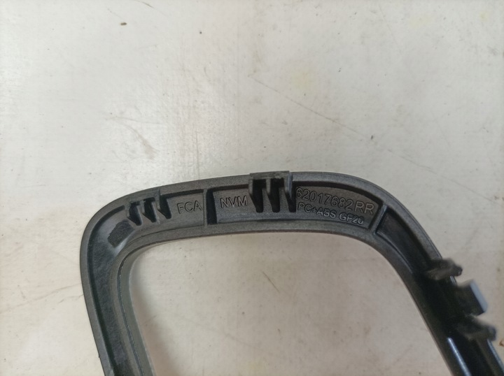 фото №9, Grand cherokee wk2 19 рамка галоген usa l p