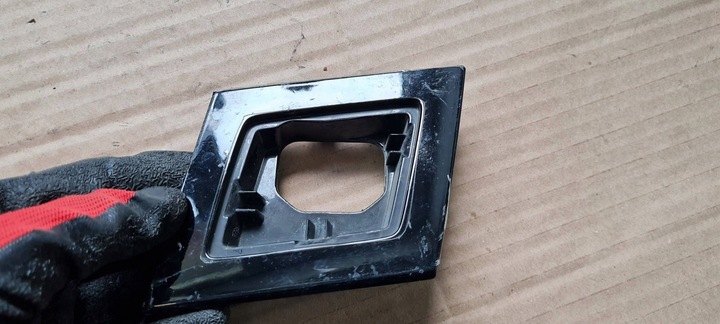 фото №1, Sq8 4m q8 рамка заглушка насадка склоомивача лампи ліва перед 4m8807755a