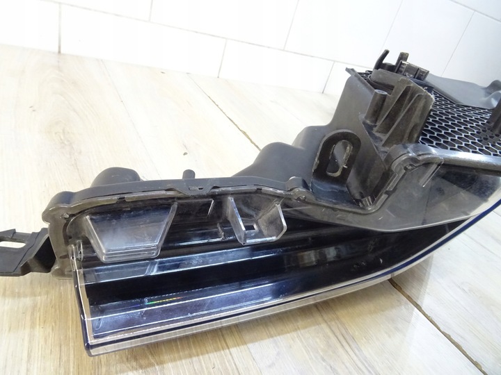 фото №11, Toyota c-hr повний led лампа права 81110-f4071-00 llu wz