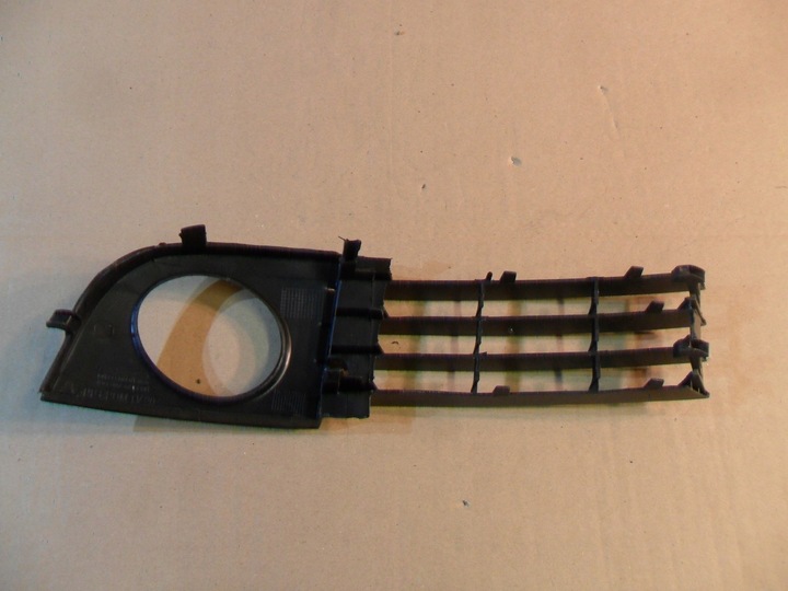 фото №8, Audi a6 c5 fl 01-05 правая решётка заглушка галоген